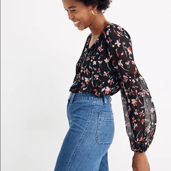 NWT Madewell shirred-sleeve v-neck top in drifting flowers - Picture 2 of 4